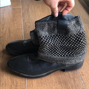Steve Madden Boots with chain decoration